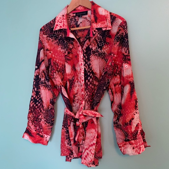 Women’s Blouse- Button-Down - Picture 7 of 10